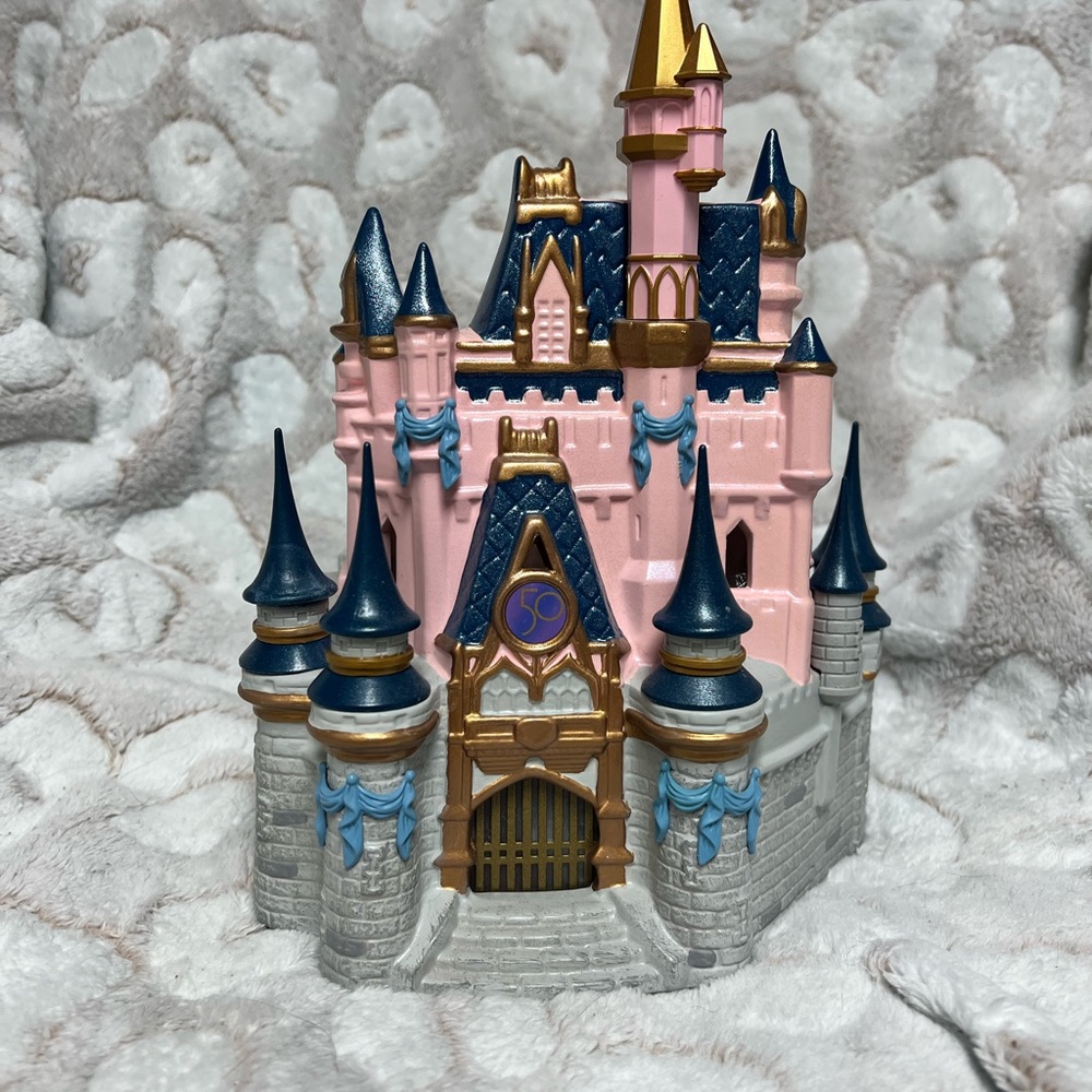 Walt Disney World 50th Anniversary Limited Edition Scentsy Warmer